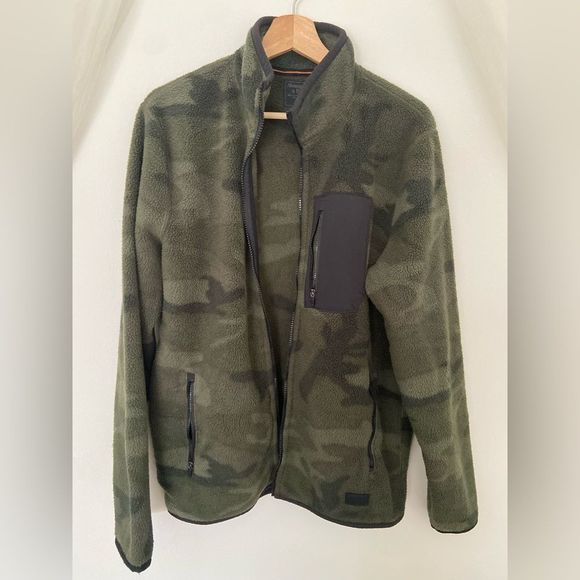 Abercrombie & Fitch Camouflage Sherpa Fleece Jacket - Picture 10 of 16